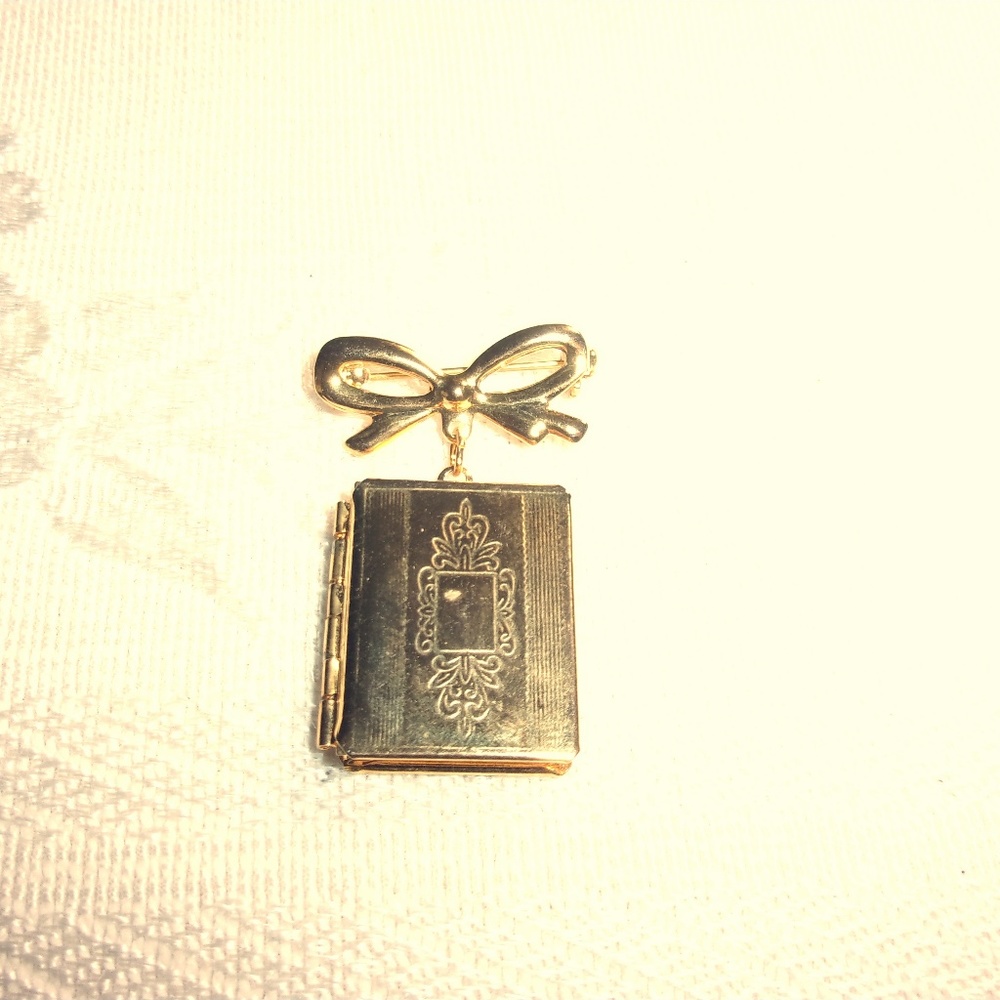 Vintage Gold tone locket bow brooch